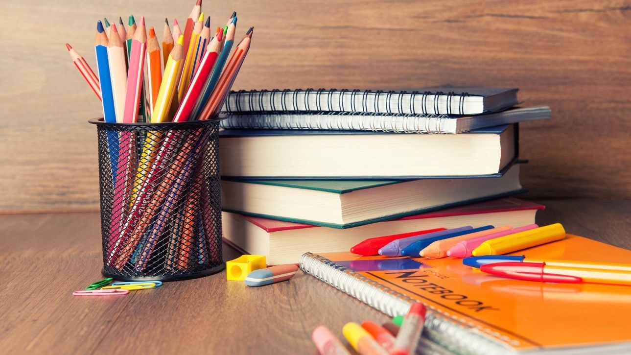 CEDU%20-%20Continuous%20Learning%20-%20Books%20Pencils.jpg
